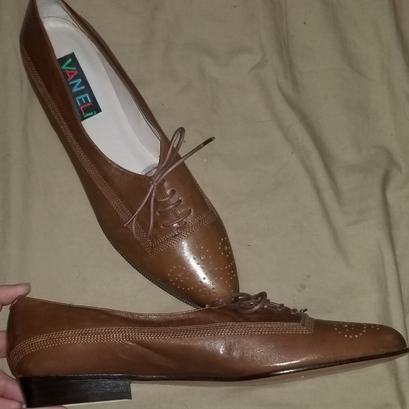 NEVER WORN VANELi Italian Leather Wingtip Oxfords - Picture 8 of 8